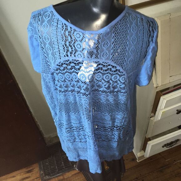 Chicos light blue short sleeve blouse with crocheted back - Picture 2 of 3